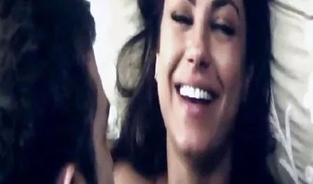 چهار پوره سوراخ های گروه های سکسی خود را عوض می کنند