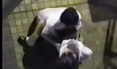 مردی که پیر شدیداً صحبت می کانال تلگرام فیلم های سوپر کند با تلفن صحبت می کند