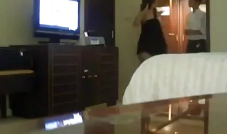 اسپرم سکس گروه تلگرام روی سینه روی شکم جاری می شود