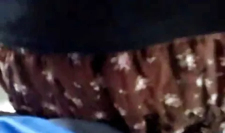 سبزه Busty یک وانت واقعی پیدا کرد گروه چت سکسی تلگرام