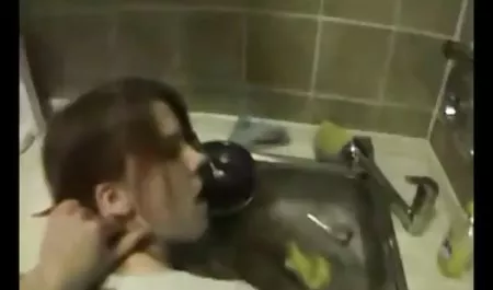 دانش آموز چک درست در بوته ها می گروه سكسي دهد