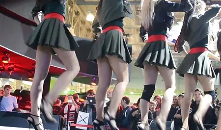 پسر با یک بلوند لینک سوپر گروه سکسی فوق العاده خوش شانس بود