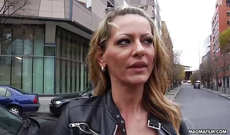 سبزه سوار بر روی یک تنه کانالsexyدر تلگرام بزرگ است