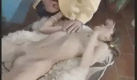 چهار خرده شکاف سوپر گروه شهوانی سال نو را با سانتا جشن می گیرند